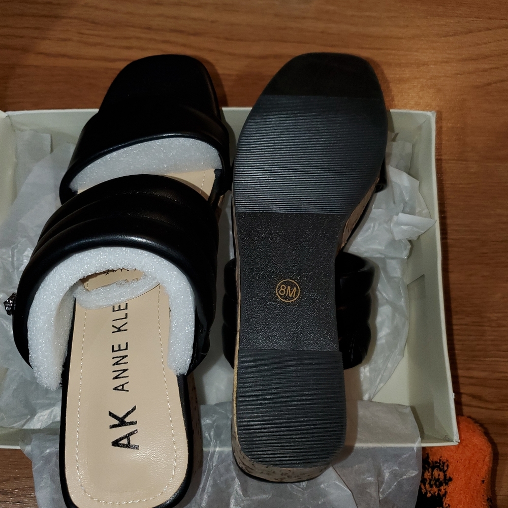 Womans sandals